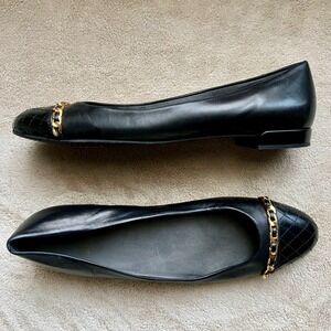Stuart Weitzman Women 8 SS Black Leather Quilted Cap Toe Gold Chain Ballet Flats